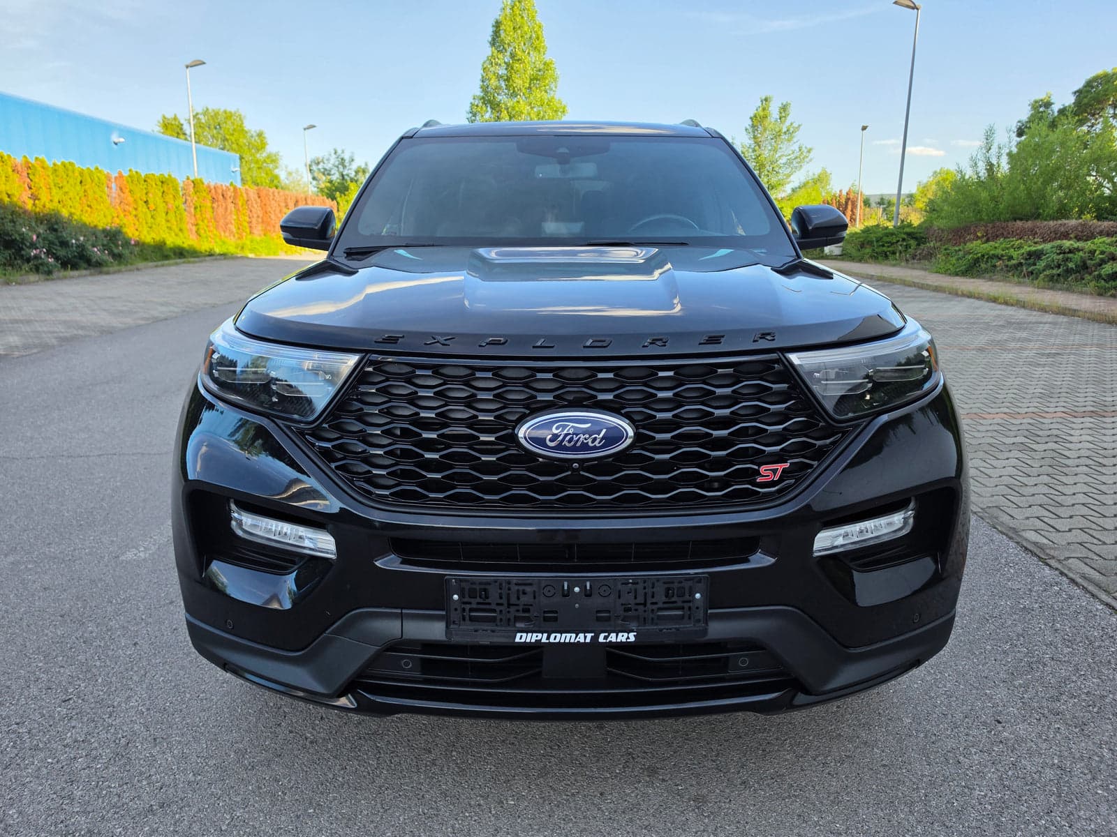 Ford Explorer ST Performance от наличността на Diplomat Cars